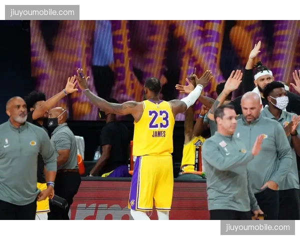 湖人防守效率104.9联盟第四 限制对手命中率39%展现护筐强度